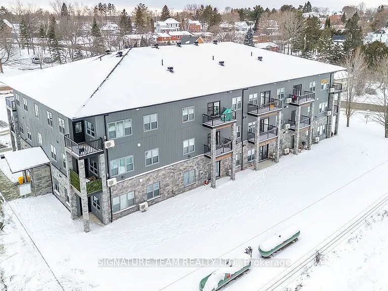 78B Queen St #308 — Photo 1