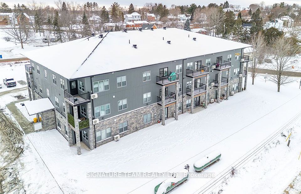 1st image of 78A Queen St #307