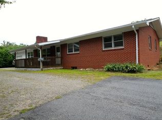 3173 Asheville Rd, Waynesville, NC 28786