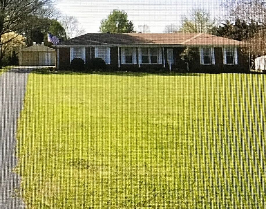 2nd image of 412 Patterson Ln