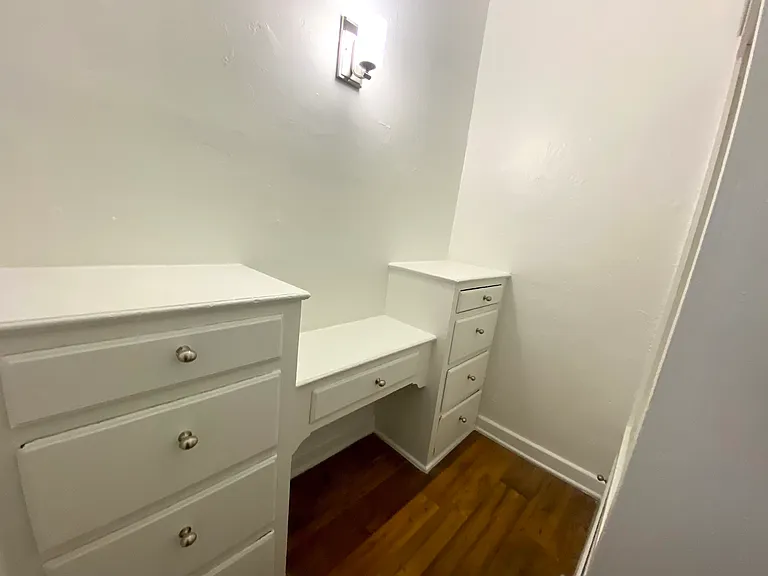 357 S Alvarado St — Photo 24