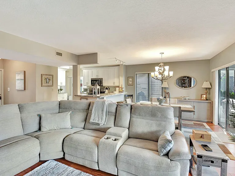 10663 Ocean Palm Way #101 — Photo 10