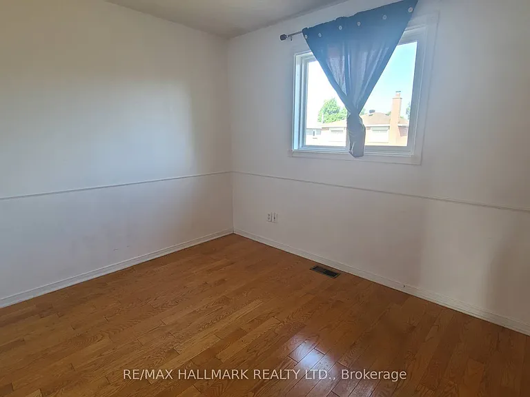 63 Cairns Dr — Photo 16