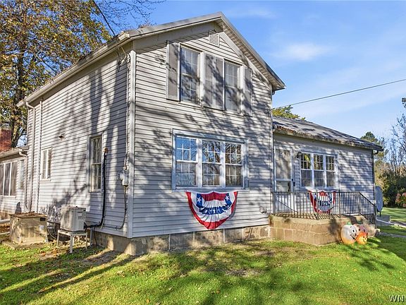 3rd image of 6240 Albion Rd
