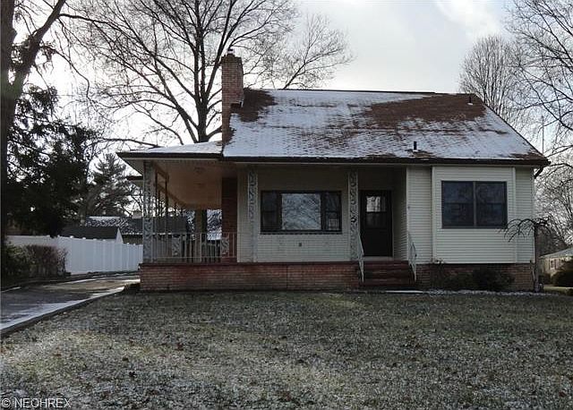 1st image of 413 N Elm St