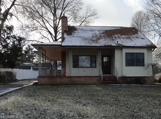 413 N Elm St, Columbiana, OH 44408