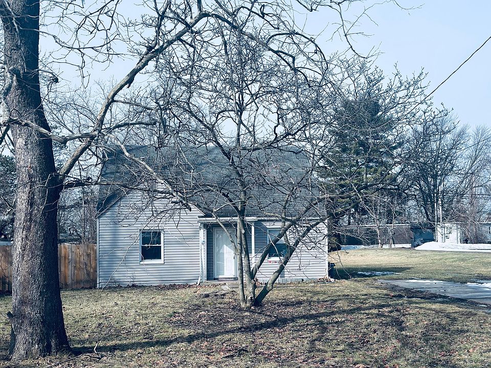 1st image of 1349 Crest Rd