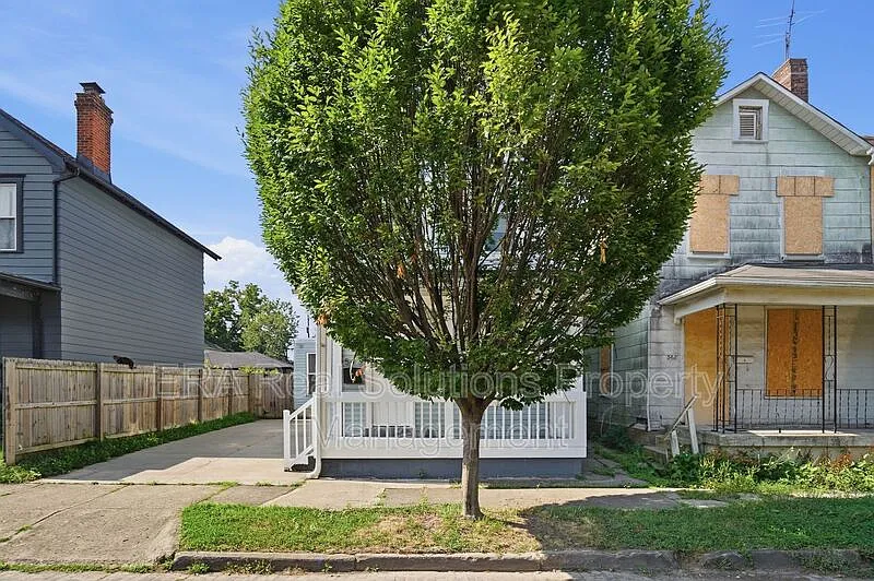 3 bed, 2.5 bath, 1796 sqft, $1,800 — Photo 2