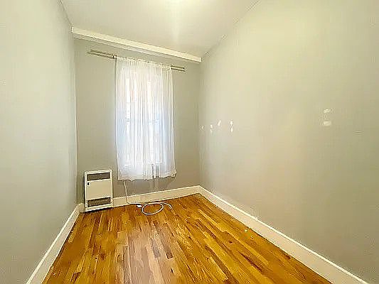 5th image of 644 Lafayette Ave APT 6A