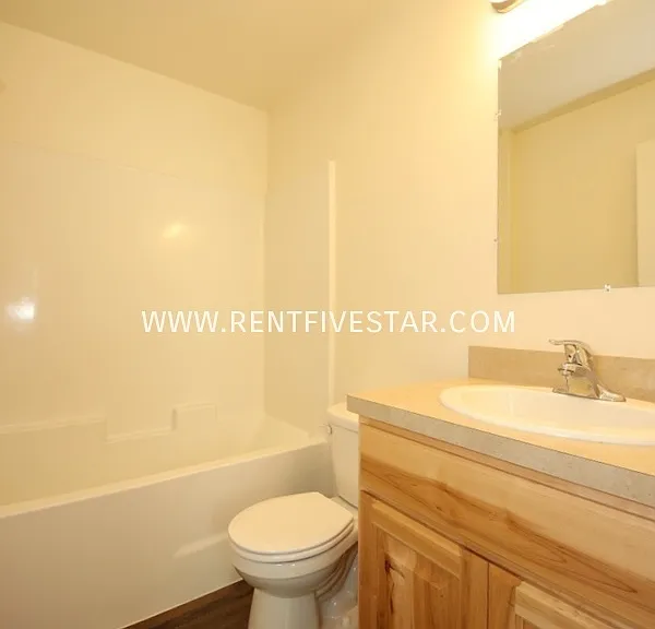 3954 Hawthorne Rd #12B — Photo 9