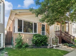 2900 N Woodard St, Chicago, IL 60618