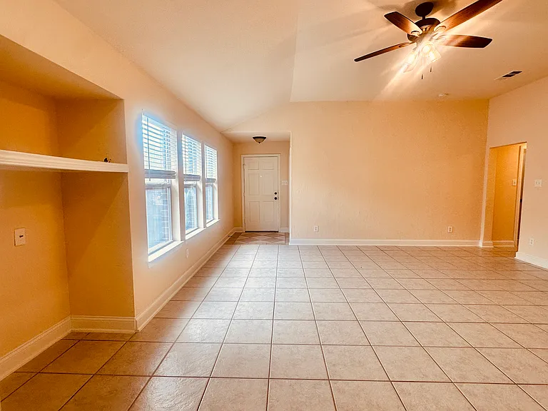 1029 Port Mansfield Dr — Photo 7
