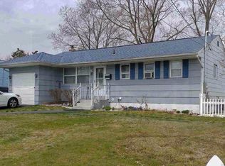 17 E Elm St, Central Islip, NY