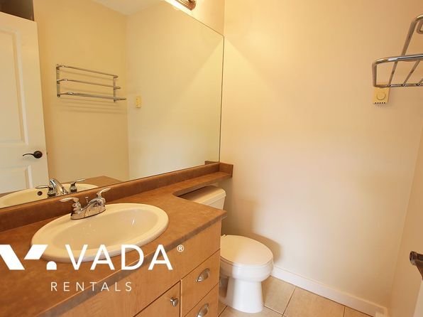 3 bedroom rental in Surrey — photo 13