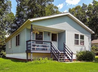 18 Chicory Ct, Plainfield, CT 06374