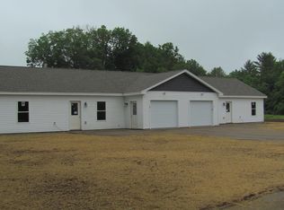 18 Thurlow Dr, Oxford, ME 04270