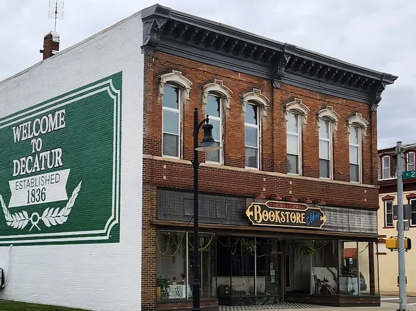 208 W Monroe St, Decatur, IN 46733