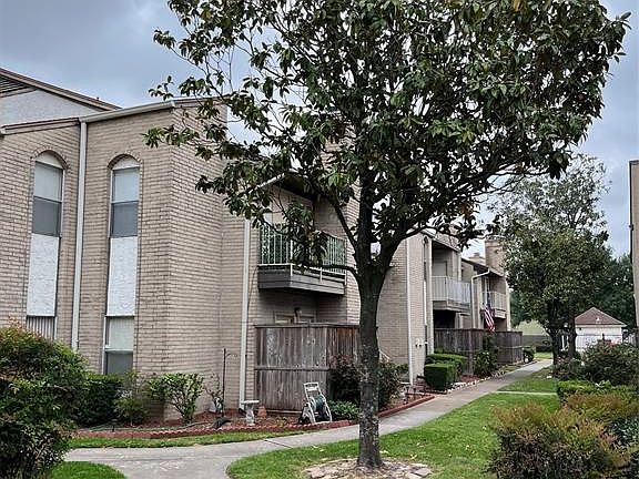 2nd image of 2011 Spenwick Dr APT 516