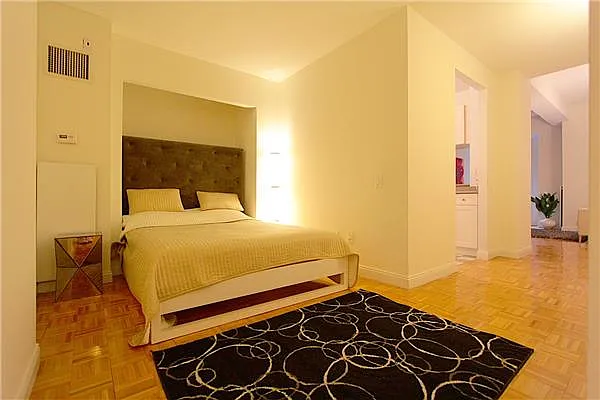 Rented by Platinvm Property Group New York | media 1