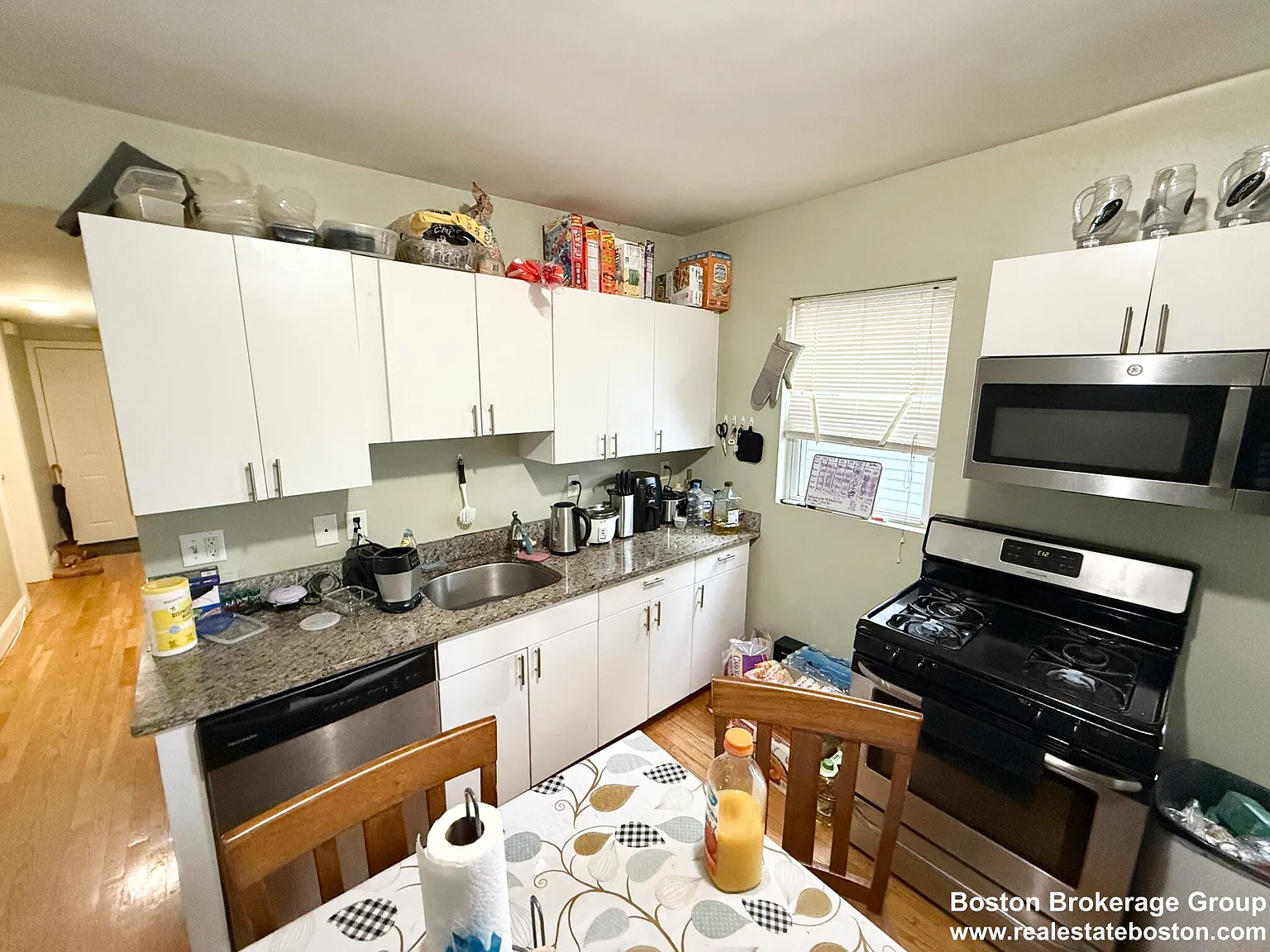 3 bed, $3,225 — Photo 3