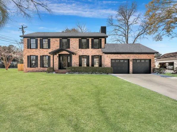 1 Hunters Forest Dr, Charleston, SC 29414