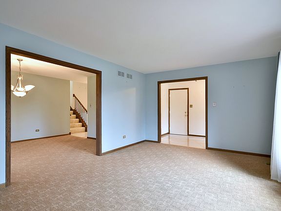 5th image of 1212 Chesham Ct
