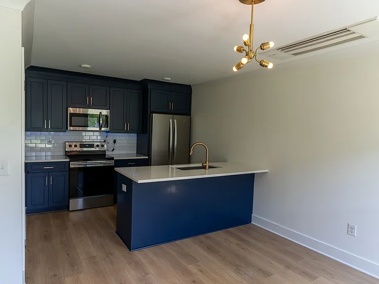 110 Duke St — Photo 13