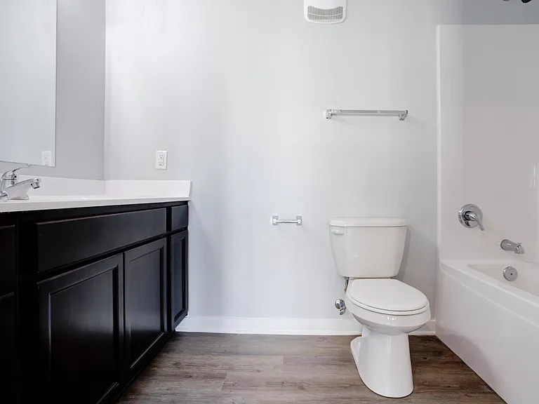 Cypress Point Apartments — Photo 20