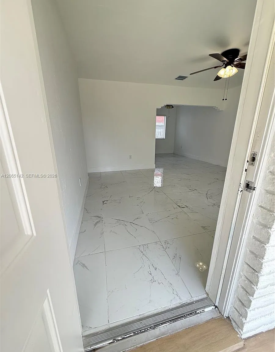 South Bay Estates — Photo 4