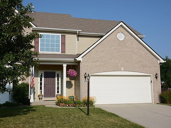 2nd image of 618 Bristle Lake Cir