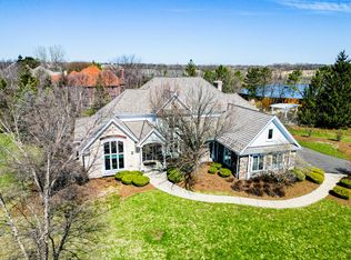 137 N Wynstone Dr, North Barrington, IL