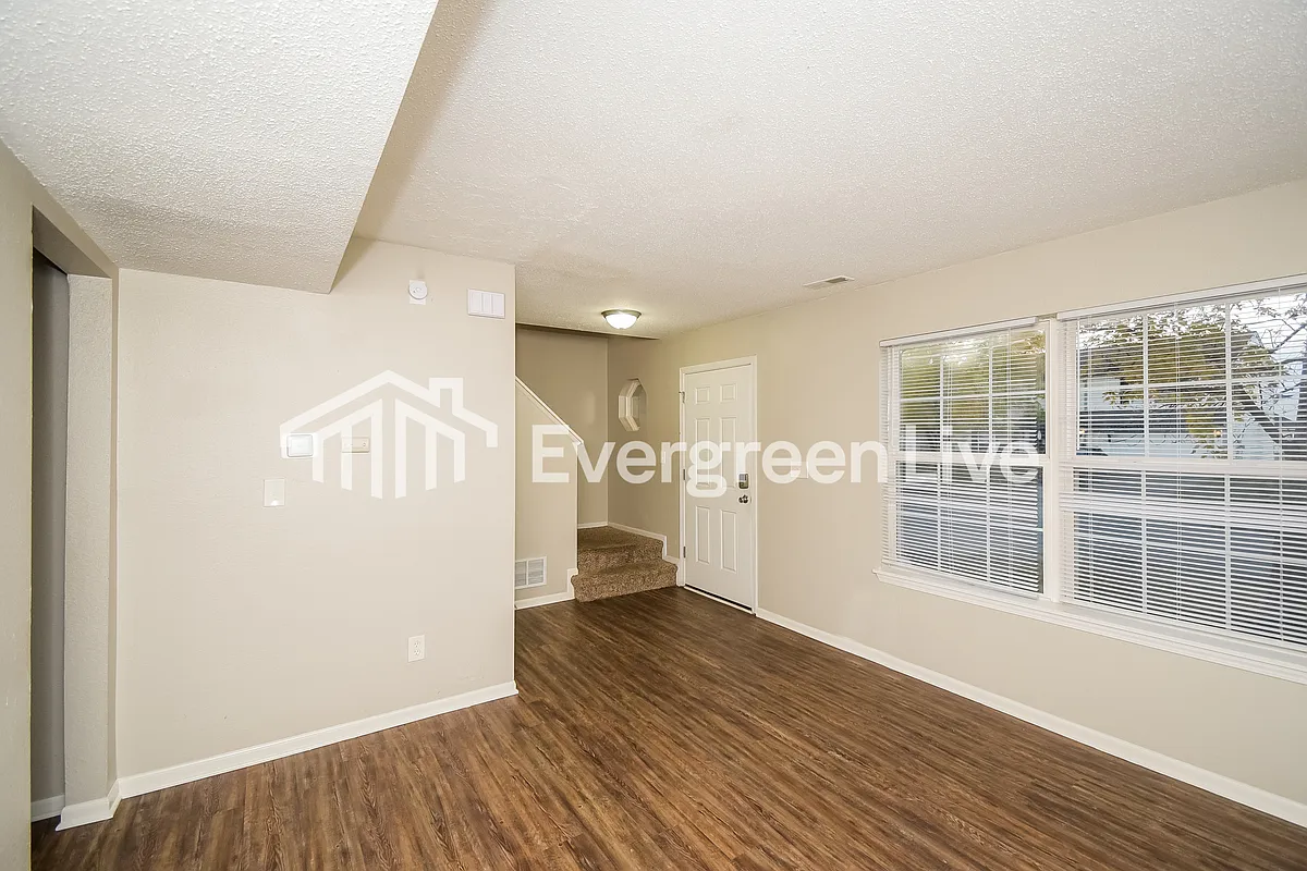 Building Photo - 6533 Townsend Way
