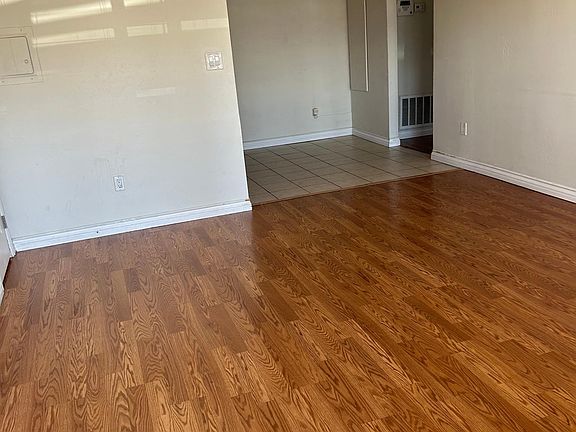 4th image of 1386 E Madison Ave Unit 6