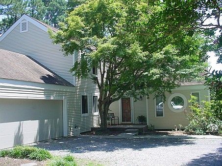 1st image of 116 Country Club Dr