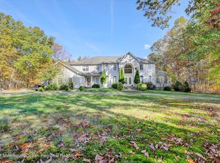 3 Deer Run Dr, Millstone Township, NJ 08510