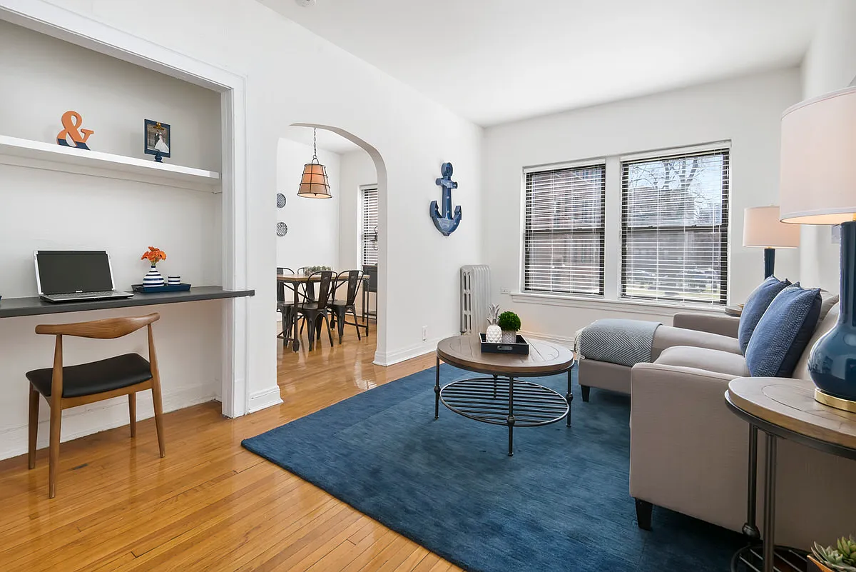 634 W. Cornelia — Photo 3