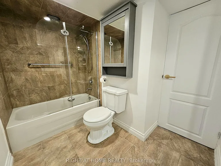 263 Keele St — Photo 21