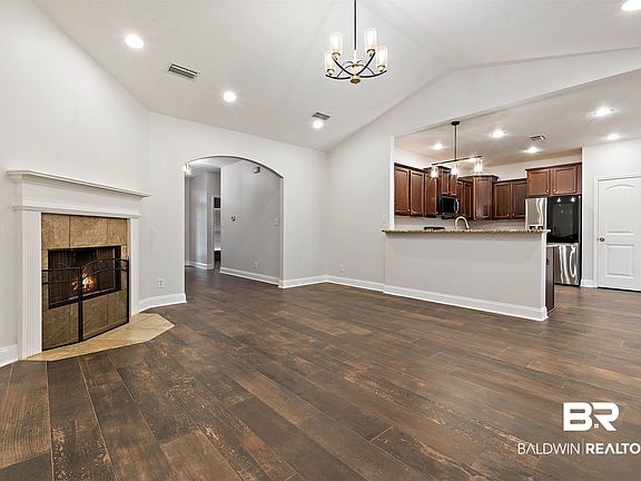 4th image of 9825 Sheree Dr