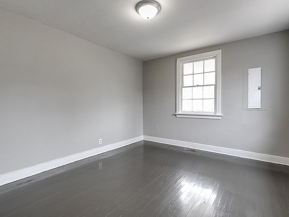 5th image of 1301 Nelwood Dr