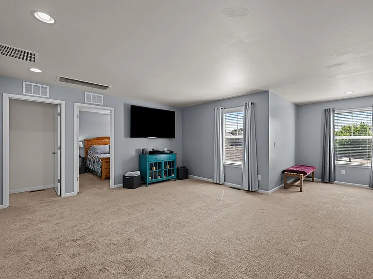 15411 Village Cir — Photo 40