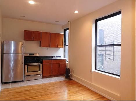 2nd image of 2704 Decatur Ave #J