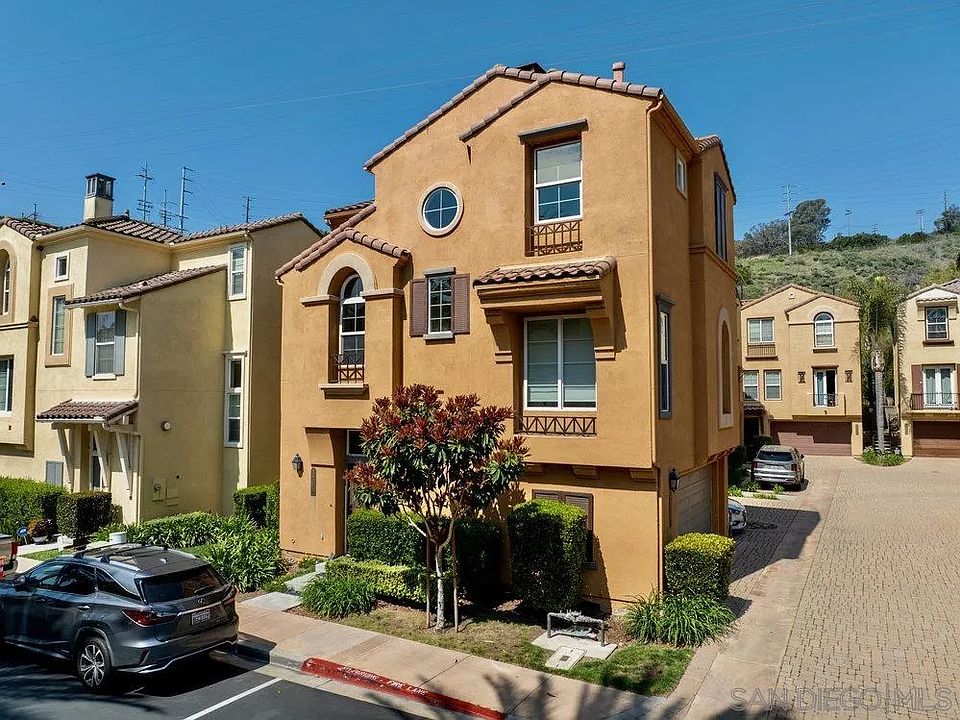 1st image of 2888 Villas Way