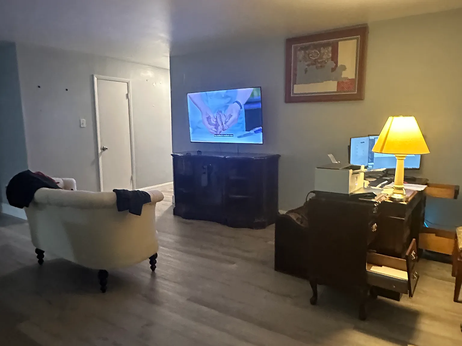 2 bed, 1005 sqft, $2,200 — Photo 1