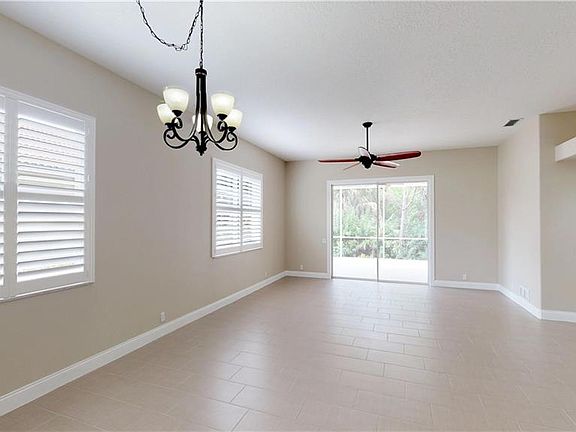 4th image of 439 Pinewood Lake Dr