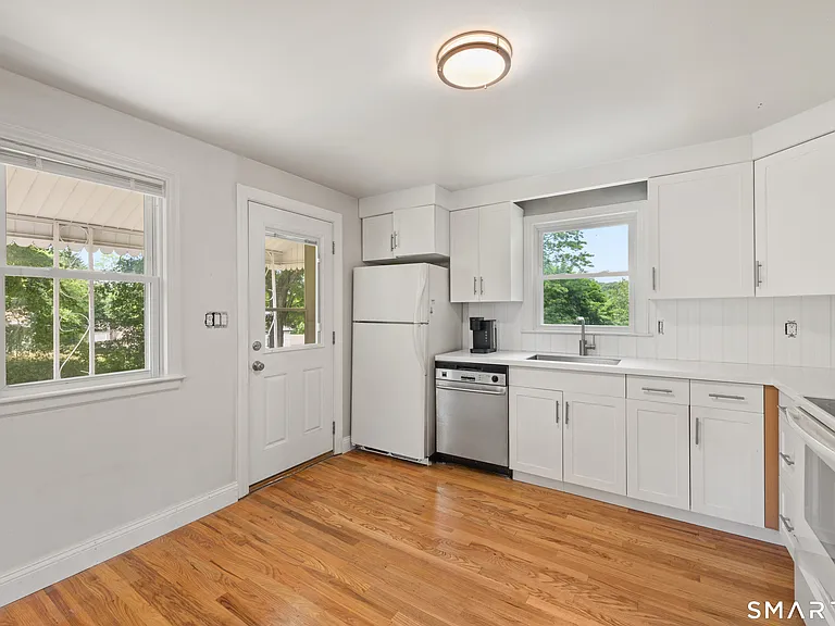 63 Valleyview Rd — Photo 5