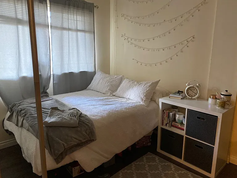 Adams Court Apartments — Photo 31