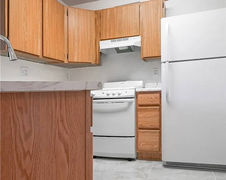 510 Elm Dr #106 — Photo 9