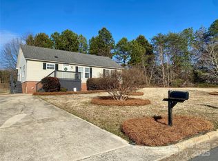 1520 Yellowstone Ct, Gastonia, NC 28054