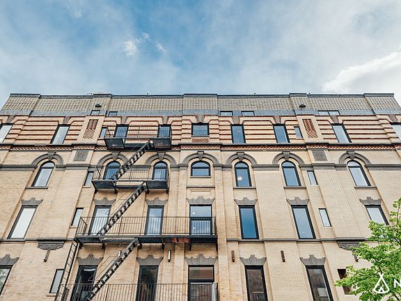3rd image of 130 Graham Ave #C5