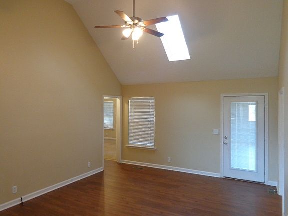 2nd image of 3467 Hardwood Dr